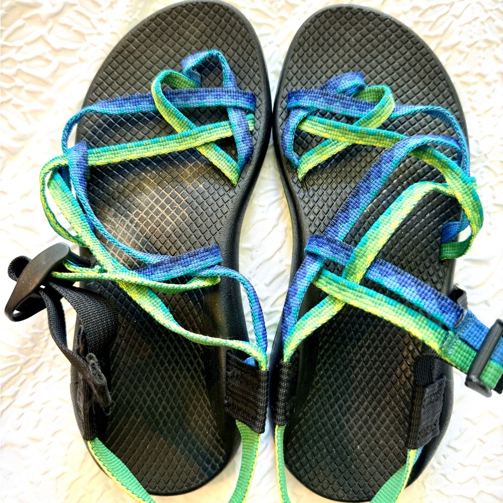 Women’s Chacos, size 7